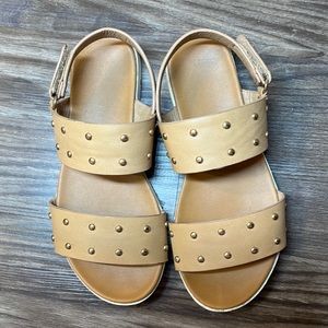 Tahari girl’s summer sandals size 13 US